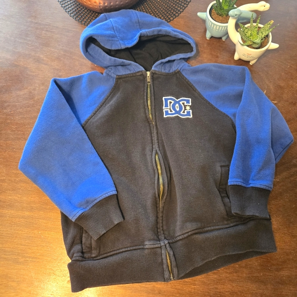 5 for $25 DC Skate Kids Zip Up Hoodie 7 8 Boys Girls Sweater Top